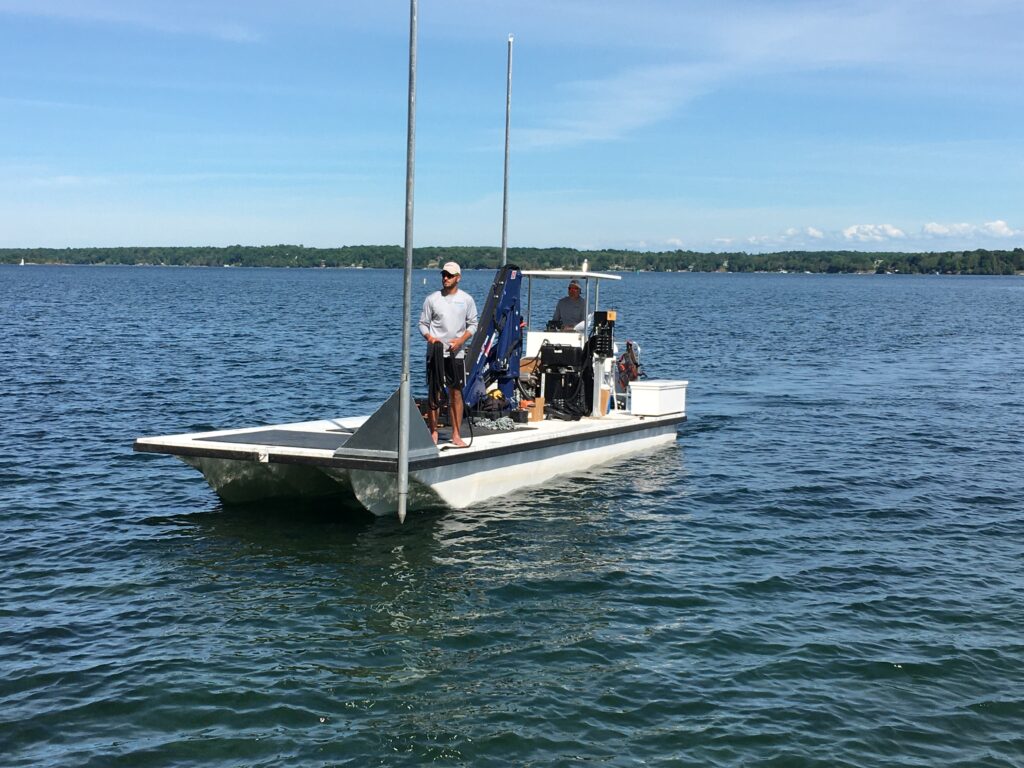 Custom Dock Systems is a full-service marine contractor that offers  custom-built aluminum and steel docks, custom boat lifts, commercial  marinas and multi-slip docks, dock repair and restoration, dock relcation, dock  accessories and